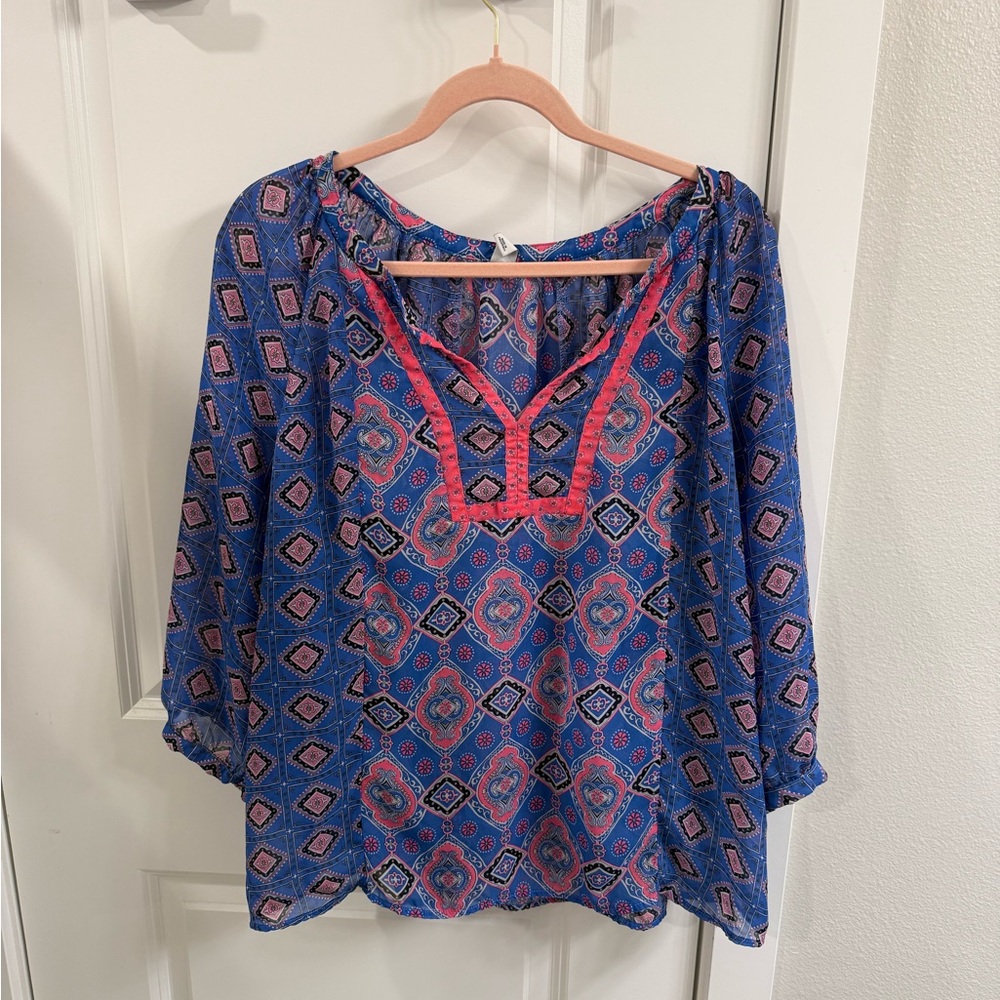 Old Navy women’s XL sheer top